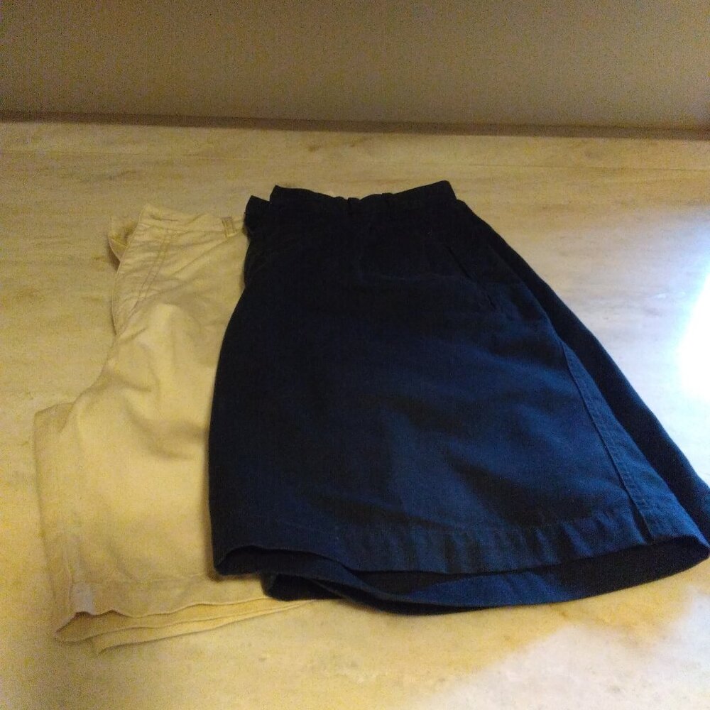 2 pairs Greg Norman shorts